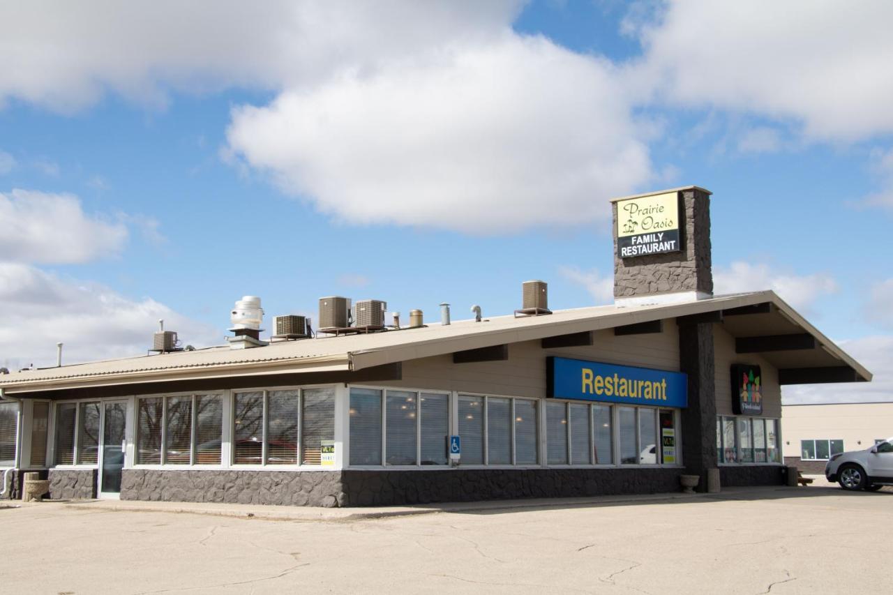 Motel Prairie Oasis Tourist Complex Moose Jaw Exteriér fotografie